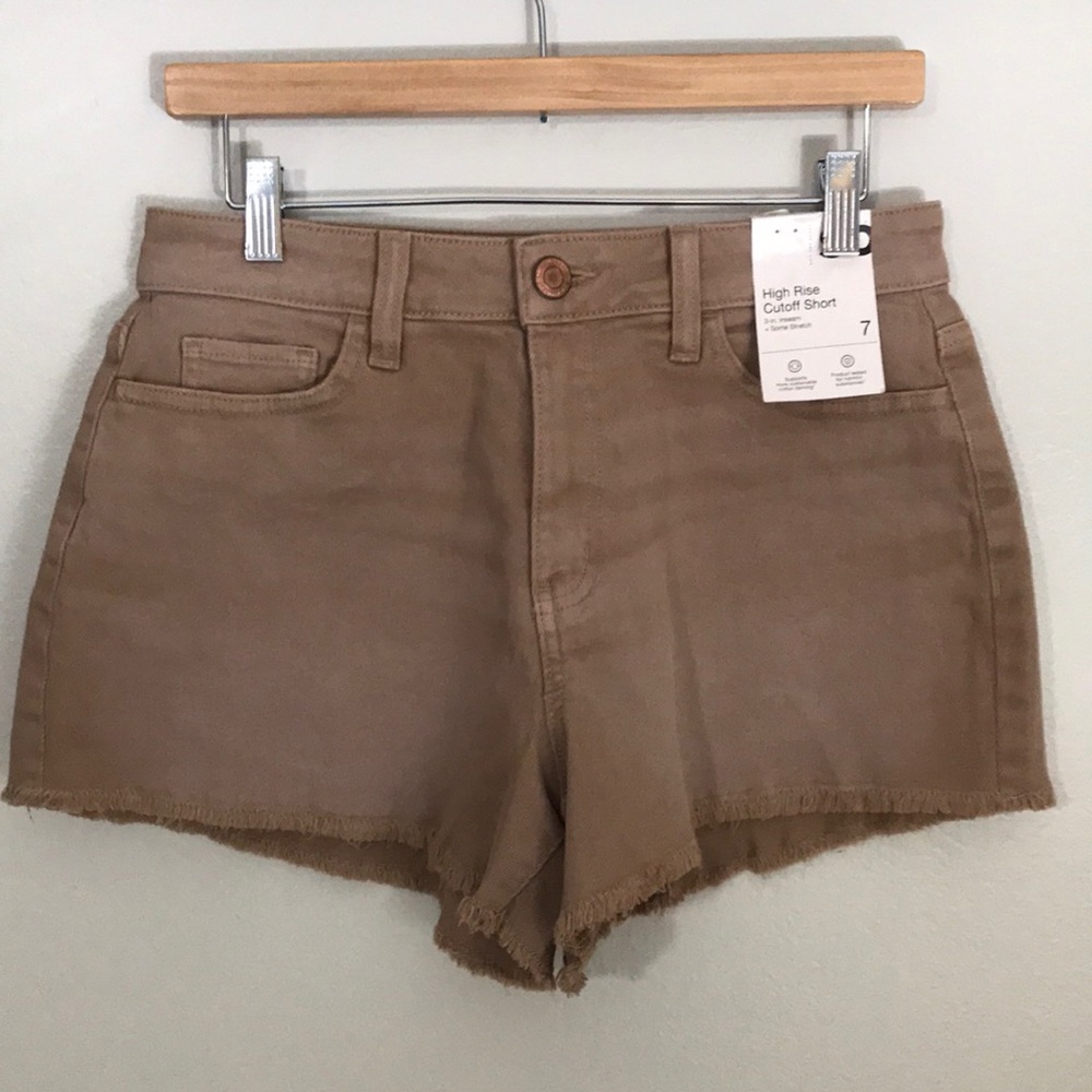NEW SO Tan Jean Shorts. Size 7